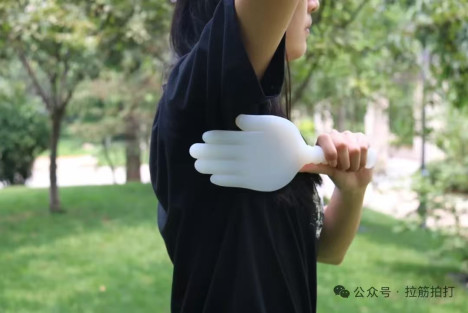 没事经常拍拍心脏问题的“虎穴”!心脏舒服了，肝也不郁了!